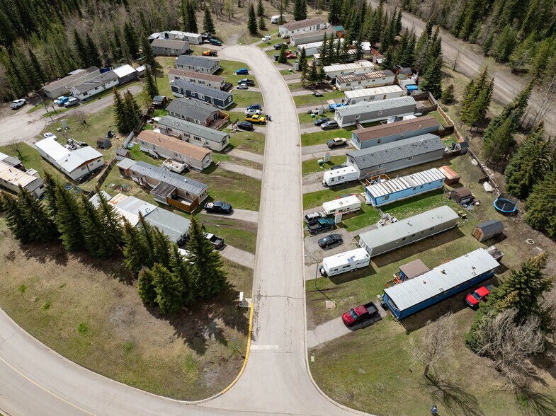 Elkford MHP Portfolio portefeuille de 1 biens à vendre sur LoopNet.fr - Photo de l’immeuble – Image 2 sur 7