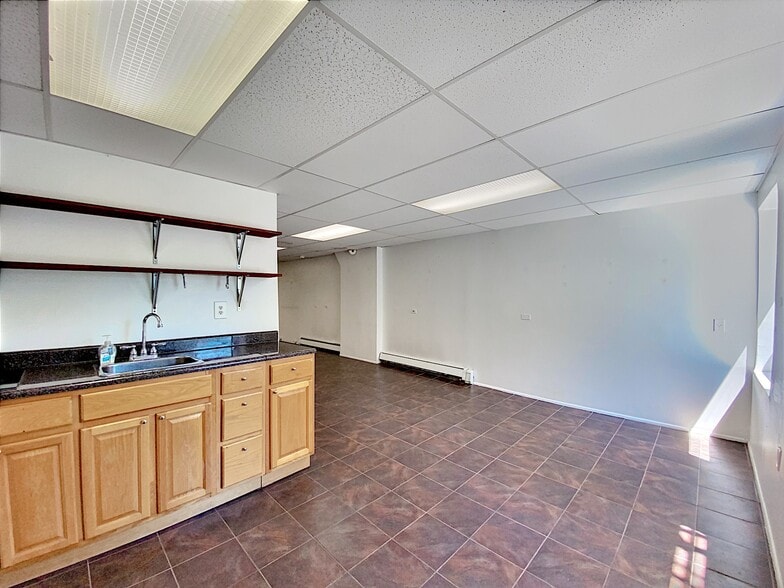 156 E 109th St, New York, NY à louer - Photo de l’immeuble – Image 3 sur 18