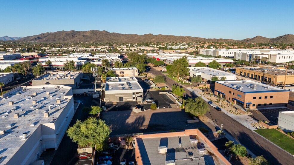 1655 W Drake Dr, Tempe, AZ à vendre - Photo de l’immeuble – Image 3 sur 6