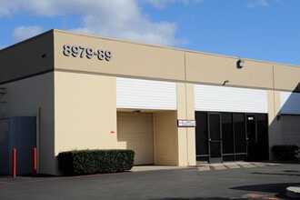 8953-8993 Complex Dr, San Diego, CA à louer Photo intérieure– Image 1 sur 8