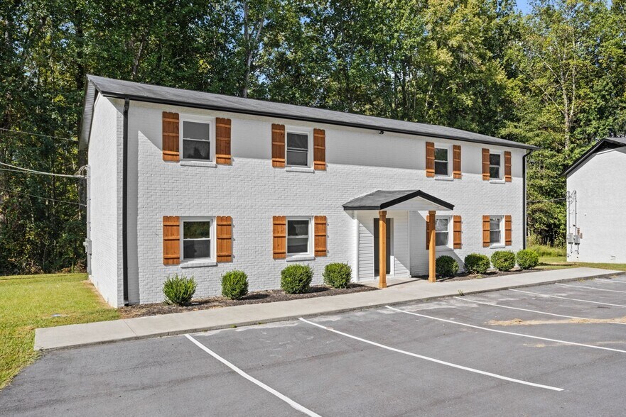 110-118 Greenforest Cir, Liberty, SC à vendre - Photo de l’immeuble – Image 2 sur 27