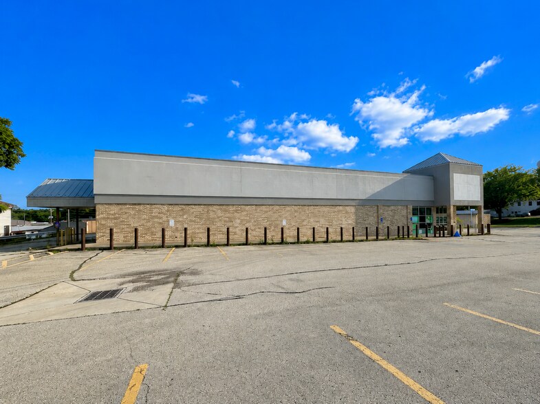 421 N High St, Hillsboro, OH à louer - Photo de l’immeuble – Image 2 sur 6