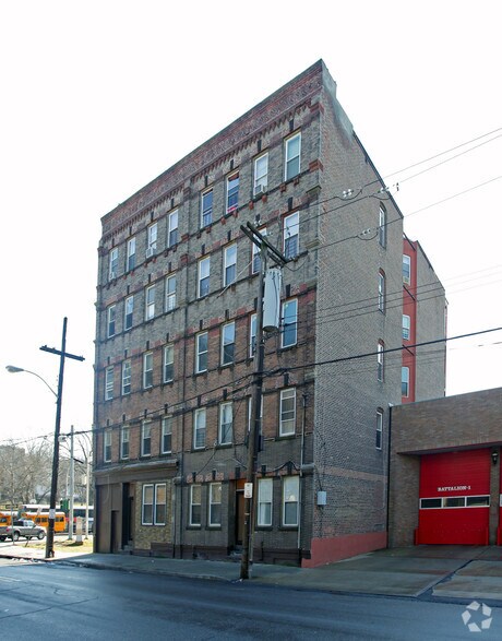 90-92 Vark St, Yonkers, NY à vendre - Photo de l’immeuble – Image 2 sur 2