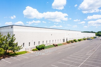 Plus de détails pour 45 Runway Rd, Levittown, PA - Industriel/Logistique à louer