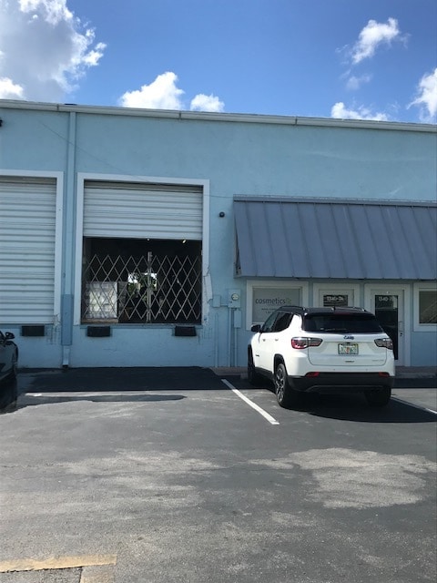 1200-1340 Stirling Rd, Dania Beach, FL à louer Photo intérieure– Image 1 sur 7