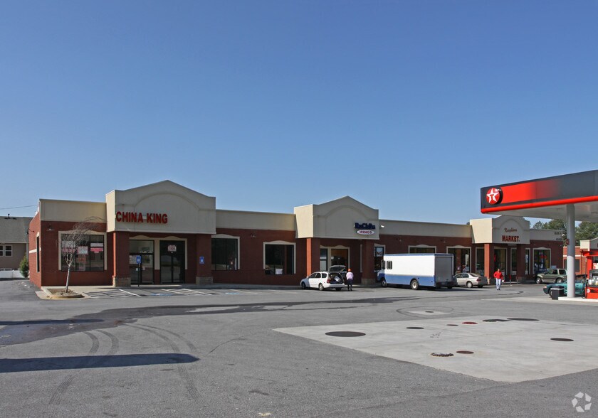 4943 Snapfinger Woods Dr, Decatur, GA à louer - Photo principale – Image 2 sur 2