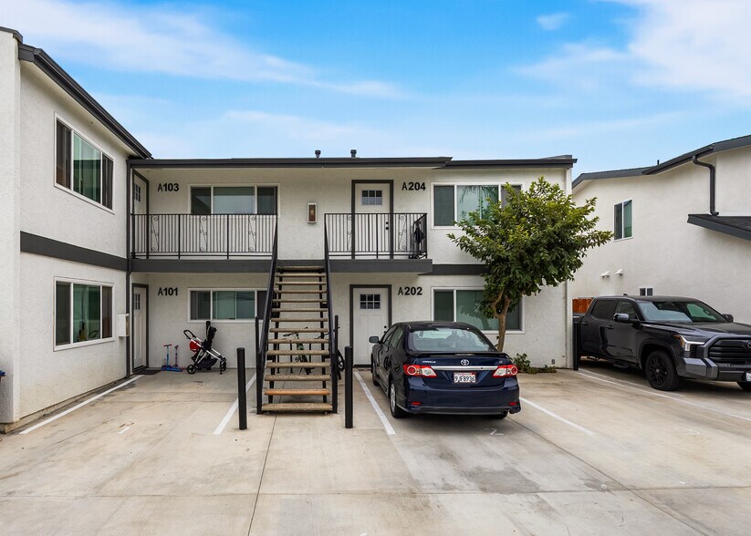 758 W 20th St, Costa Mesa, CA à vendre - Photo de l’immeuble – Image 3 sur 8