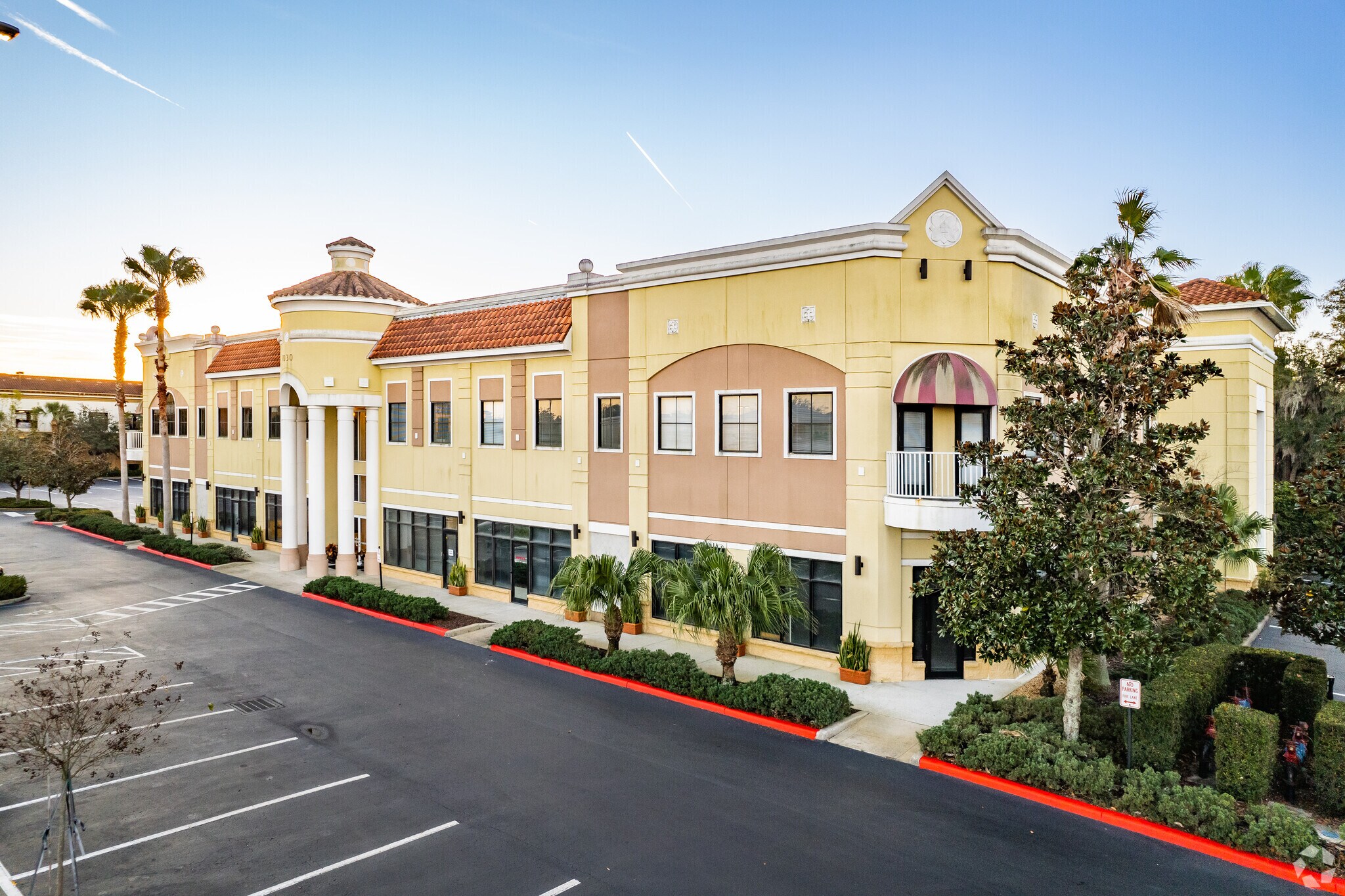 1030 W Canton Ave, Winter Park, FL à louer Photo principale– Image 1 sur 8