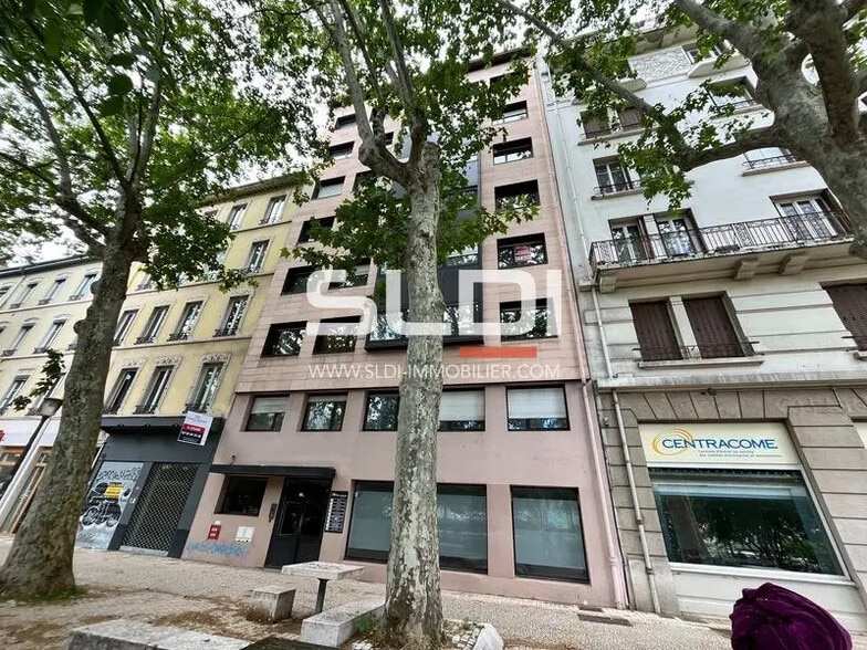 194 Bis Rue Garibaldi, Lyon à louer - Photo de l’immeuble – Image 1 sur 11