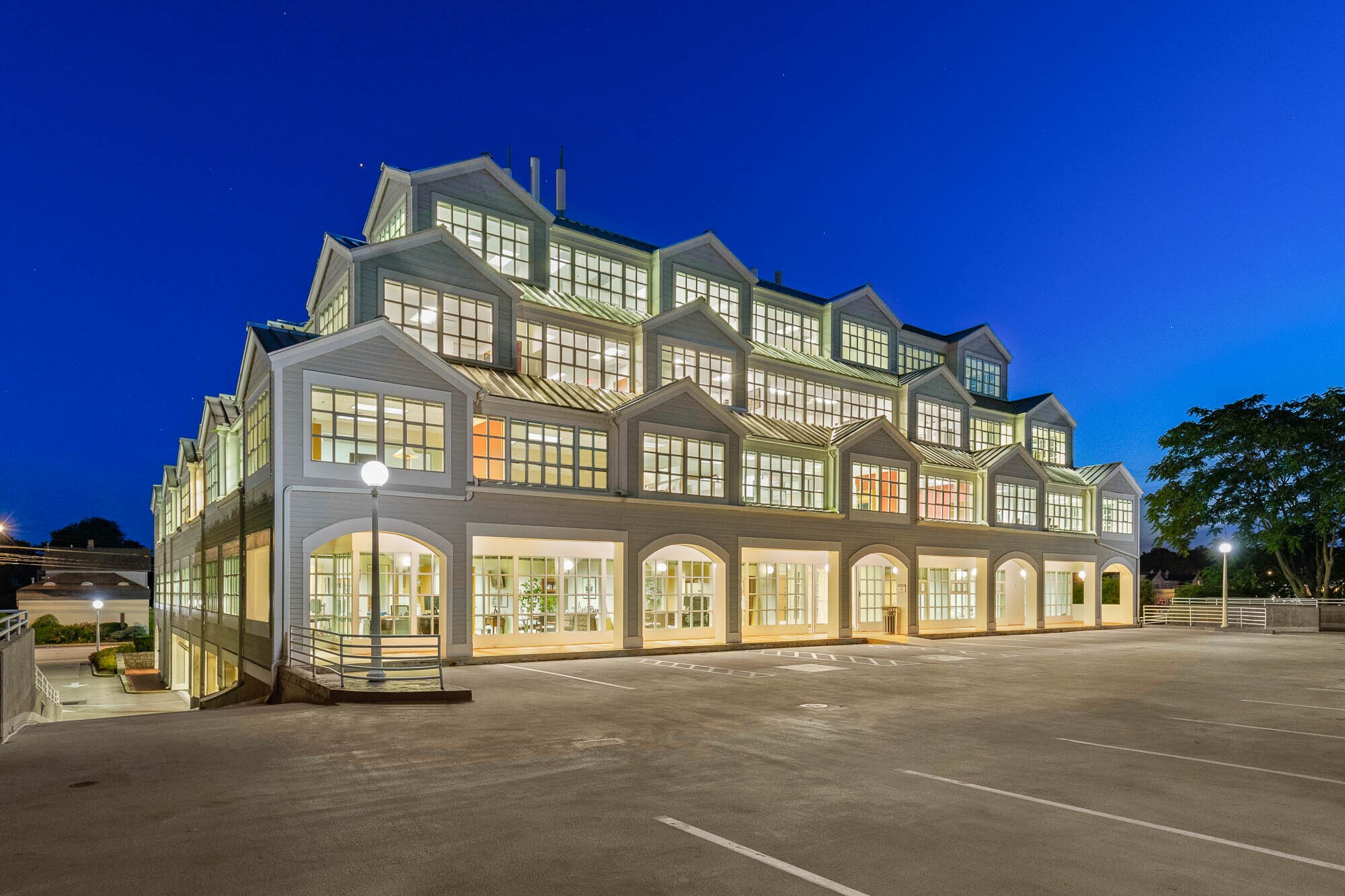 2150 Post Rd, Fairfield, CT à louer Photo principale– Image 1 sur 4