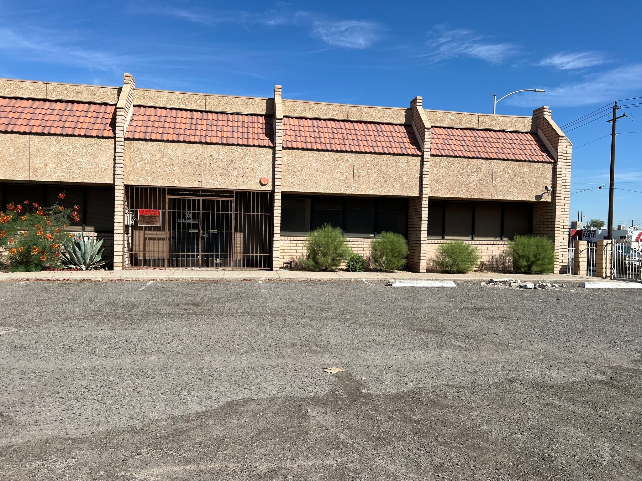 800 W Bonanza Rd, Las Vegas, NV à louer Photo de l’immeuble– Image 1 sur 16