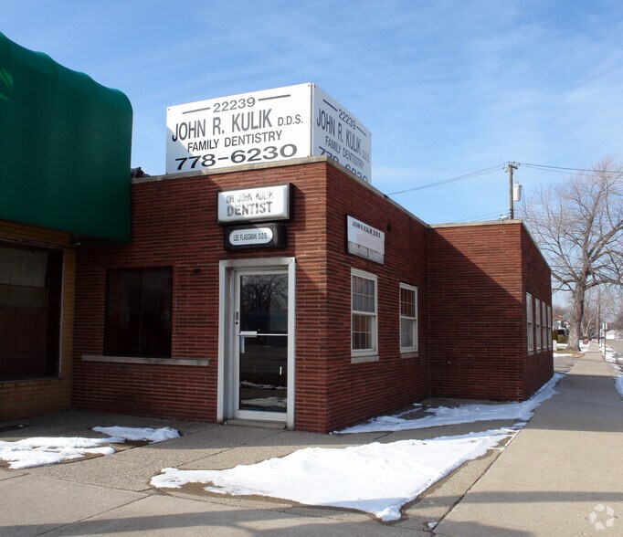 22239 Gratiot Ave, Eastpointe, MI à louer - Photo principale – Image 1 sur 2