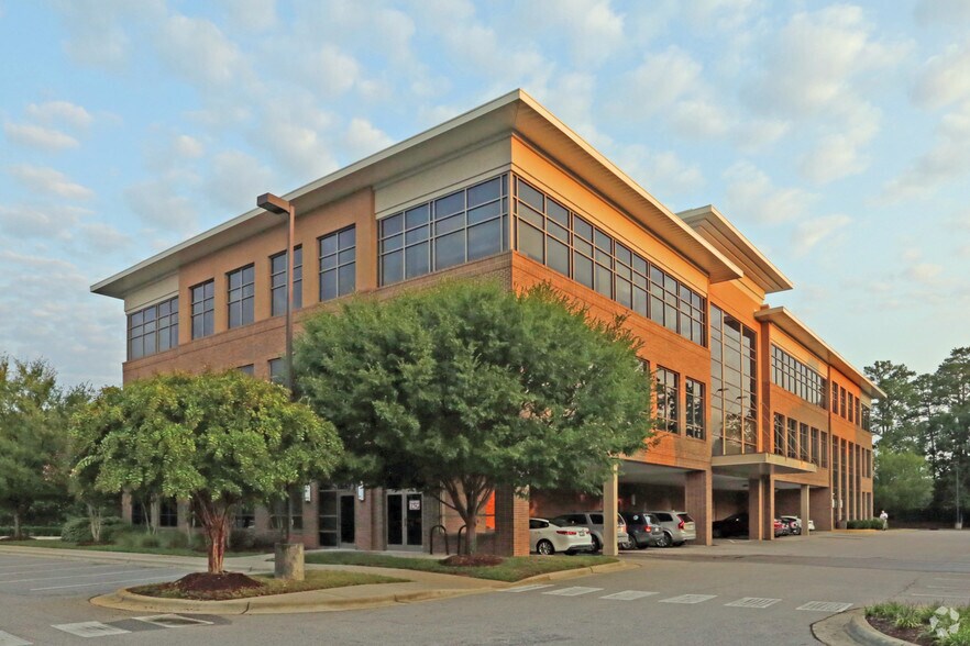 7200 Creedmoor Rd, Raleigh, NC à louer - Photo principale – Image 1 sur 23