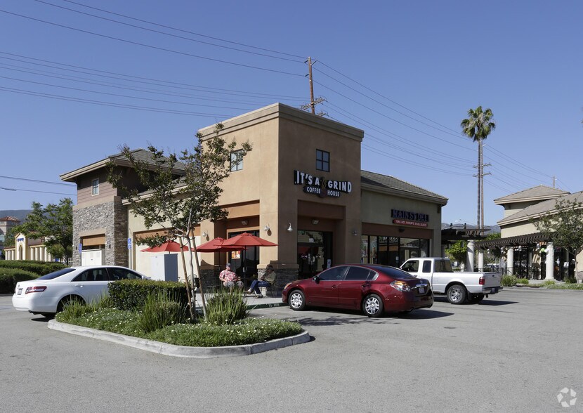 175 E Ontario Ave, Corona, CA à louer - Photo de l’immeuble – Image 1 sur 13