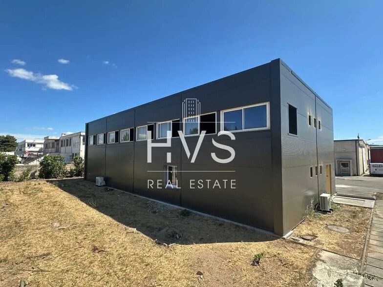 22 Rue D'Athenes, Vitrolles à louer - Photo de l’immeuble – Image 1 sur 6