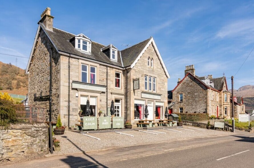 Main St, Killin à vendre - Photo de l’immeuble – Image 2 sur 7