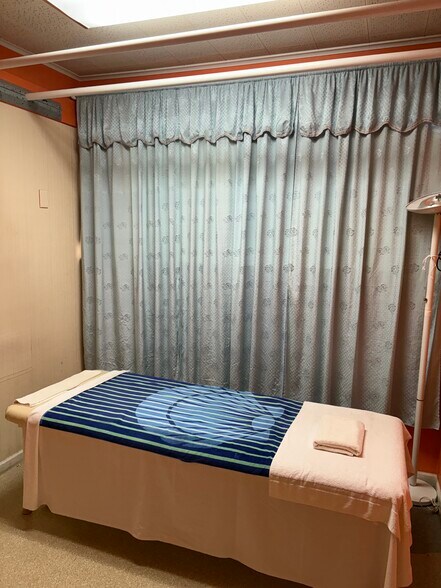 220 E State St, Sycamore, IL à vendre - Photo intérieure – Image 3 sur 11