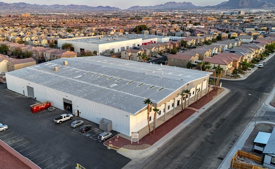 5220 Steptoe St, Las Vegas, NV à vendre - Photo de l’immeuble – Image 2 sur 4