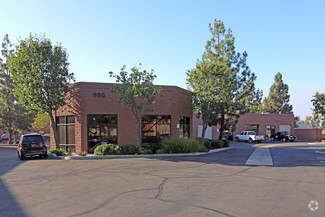 Plus de détails pour 550 Industrial Way, Fallbrook, CA - Industriel/Logistique à louer