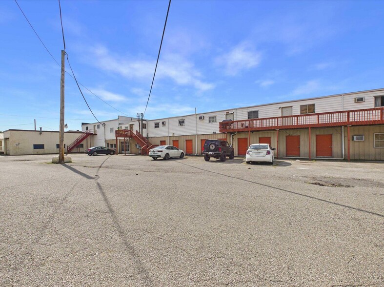 838 Adams Ave, Huntington, WV à vendre - Photo de l’immeuble – Image 3 sur 20