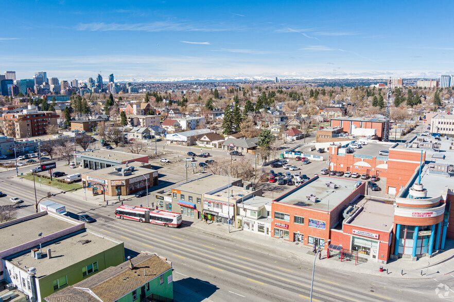 1601 Centre St NW, Calgary, AB à louer - Aérien – Image 2 sur 3