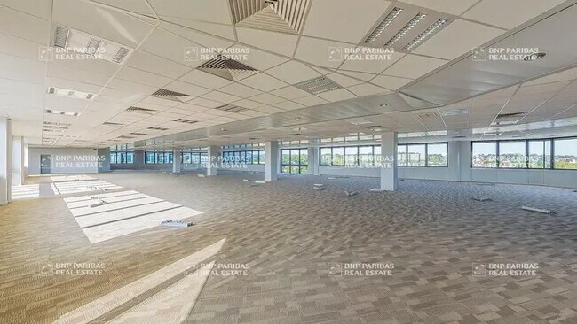 Plus de détails pour 2 Place Du General De Gaulle, Antony - Bureau, Local d'activités à louer