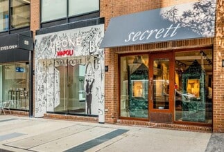 161-175 Cumberland St, Toronto, ON à louer Photo de l’immeuble– Image 2 sur 8