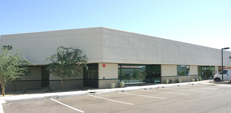 4045 E Union Hills Dr, Phoenix, AZ à vendre - Photo de l’immeuble – Image 2 sur 22