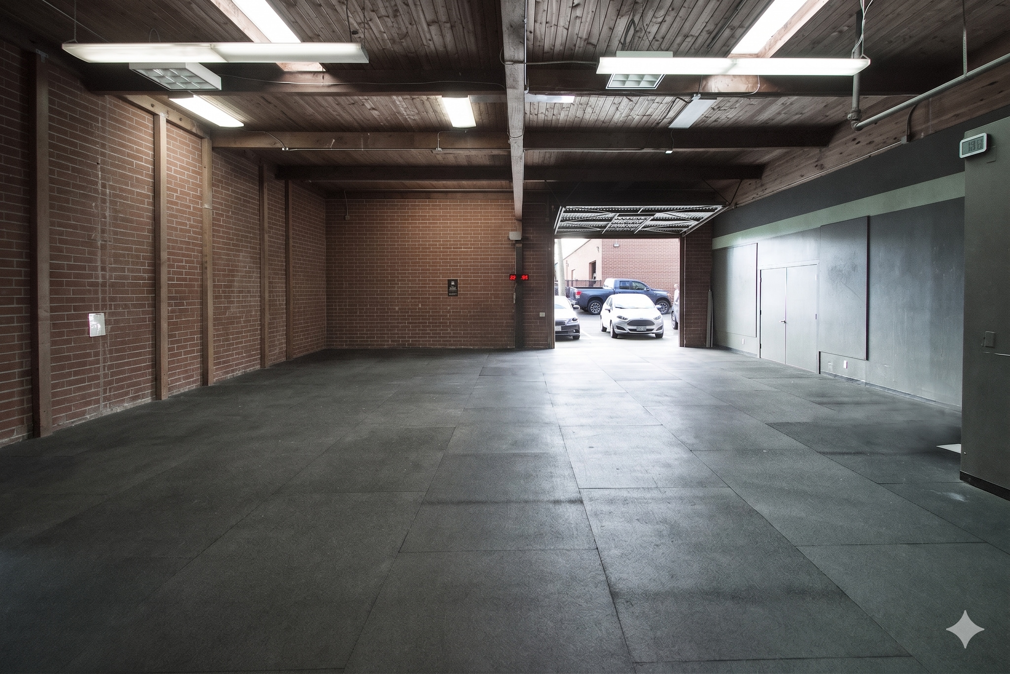 202-230 E Cota St, Santa Barbara, CA à louer Photo intérieure– Image 1 sur 4