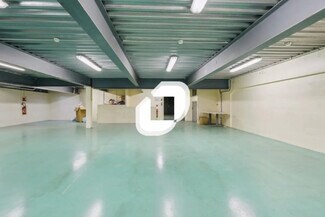 Plus de détails pour Local d'activités à louer