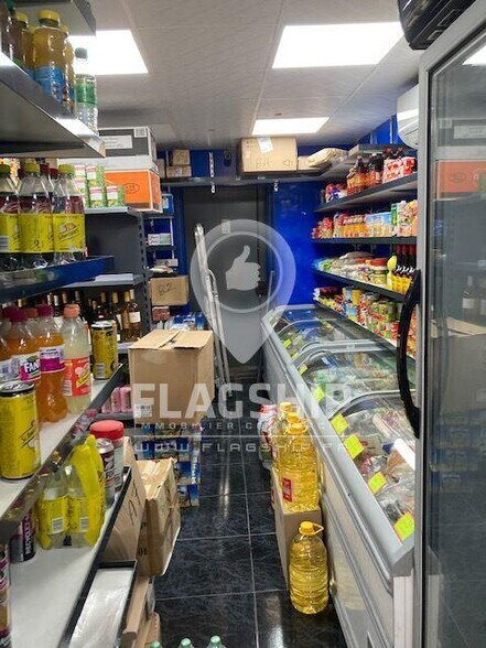 Local commercial dans Paris à louer - Photo intérieure – Image 3 sur 8