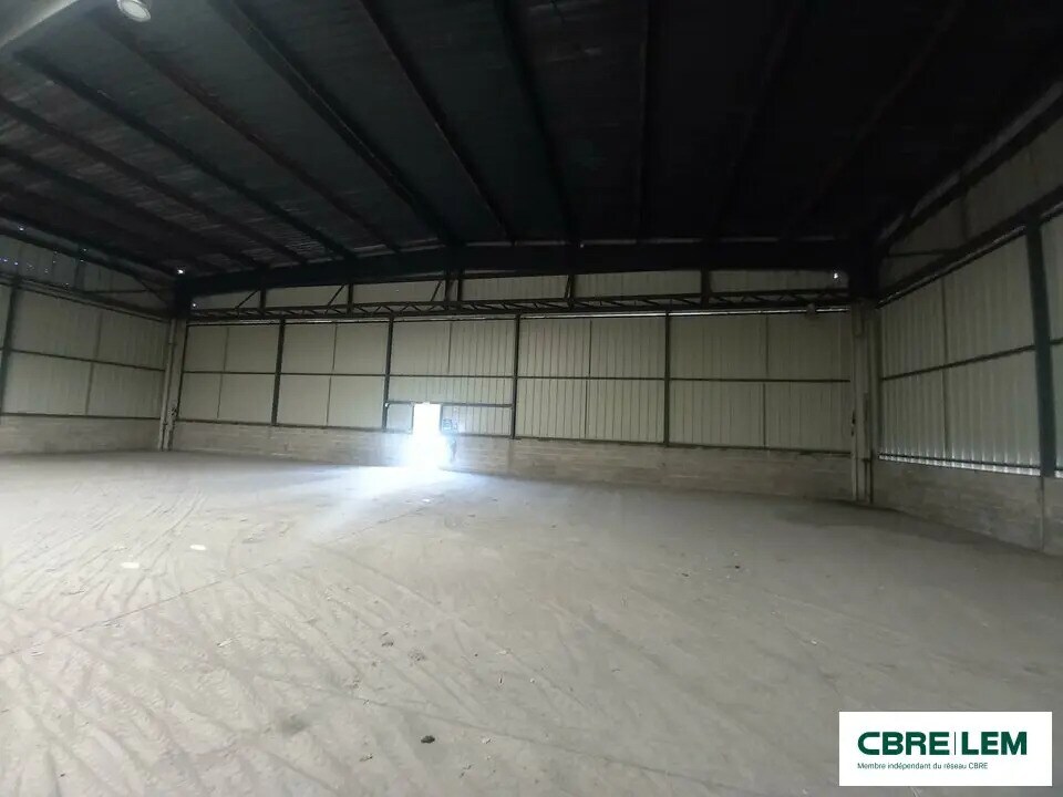 Local d’activités dans Mondeville à louer Photo de l’immeuble– Image 1 sur 9