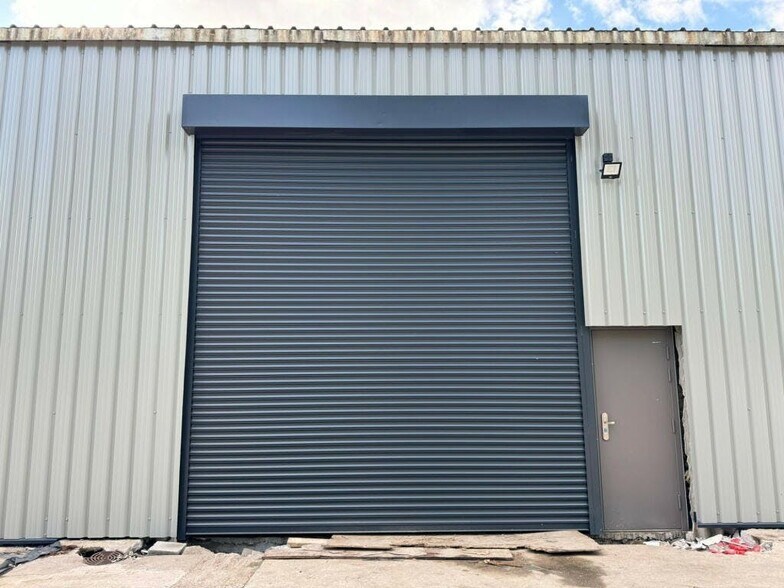 Magpie Grv, Tonypandy à louer - Photo de l’immeuble – Image 3 sur 3