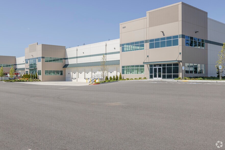 8551 Commerce Place Dr NE, Lacey, WA à louer - Photo principale – Image 1 sur 6