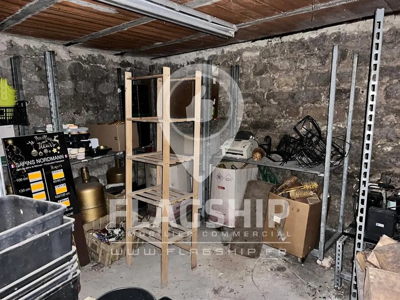 Local commercial dans Paris à louer - Photo de l’immeuble – Image 3 sur 6