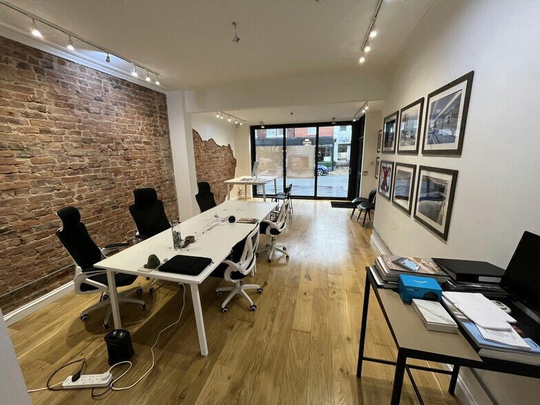 36 London Rd, Alderley Edge à louer - Photo de l’immeuble – Image 3 sur 8