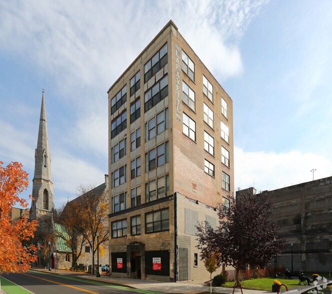 210 E Fayette St, Syracuse, NY à vendre - Photo de l’immeuble – Image 2 sur 32