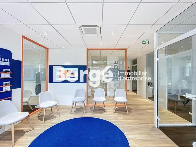 Plus de détails pour Local commercial à vendre