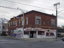 688 Maple St, Rochester, NY à vendre - Photo principale – Image 1 sur 3