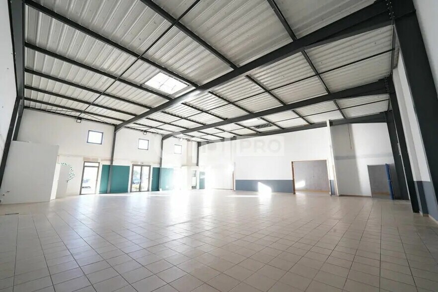 Local d’activités dans Lyon à louer - Photo intérieure – Image 3 sur 8