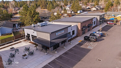 21185 Reed Market Rd, Bend, OR à louer Photo de l’immeuble– Image 2 sur 6