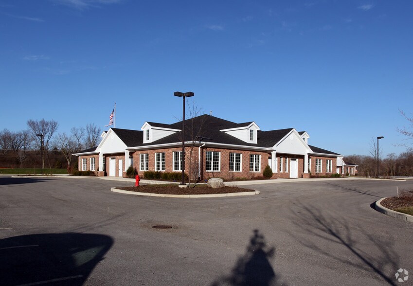 11S220 Jackson St, Burr Ridge, IL à louer - Photo de l’immeuble – Image 3 sur 3