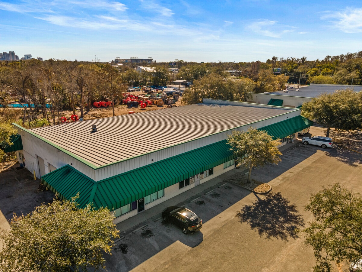 3239 Old Winter Garden Rd, Orlando, FL 32805 - Lot 13 - - Photo intérieure - Image 2 of 23