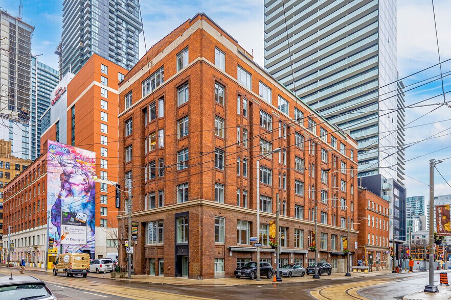 345 Adelaide St W, Toronto, ON à louer - Photo principale – Image 1 sur 4