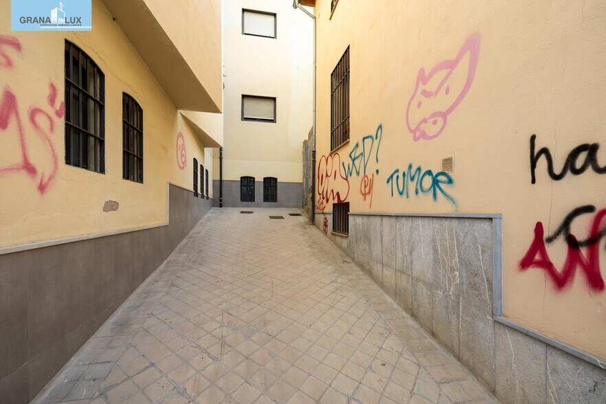 Terrain dans Granada, Granada à vendre - Photo de l’immeuble – Image 2 sur 15