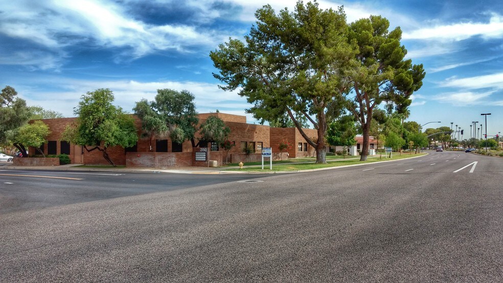 2150 S Dobson Rd, Mesa, AZ à louer - Photo de l’immeuble – Image 2 sur 9