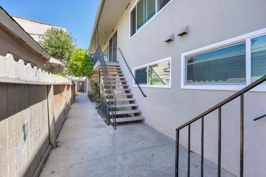 1700 Pacific Ave, Long Beach, CA à vendre - Photo de l’immeuble – Image 2 sur 8