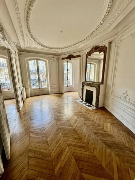 Bureau dans Paris à louer - Photo de l’immeuble – Image 2 sur 7