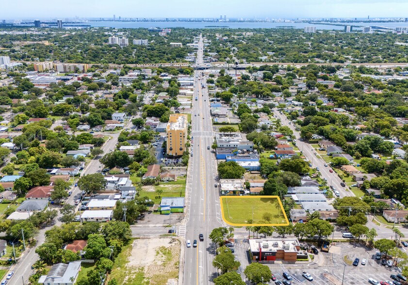 1090-1096 NW 54th St, Miami, FL à vendre - Photo de l’immeuble – Image 3 sur 11