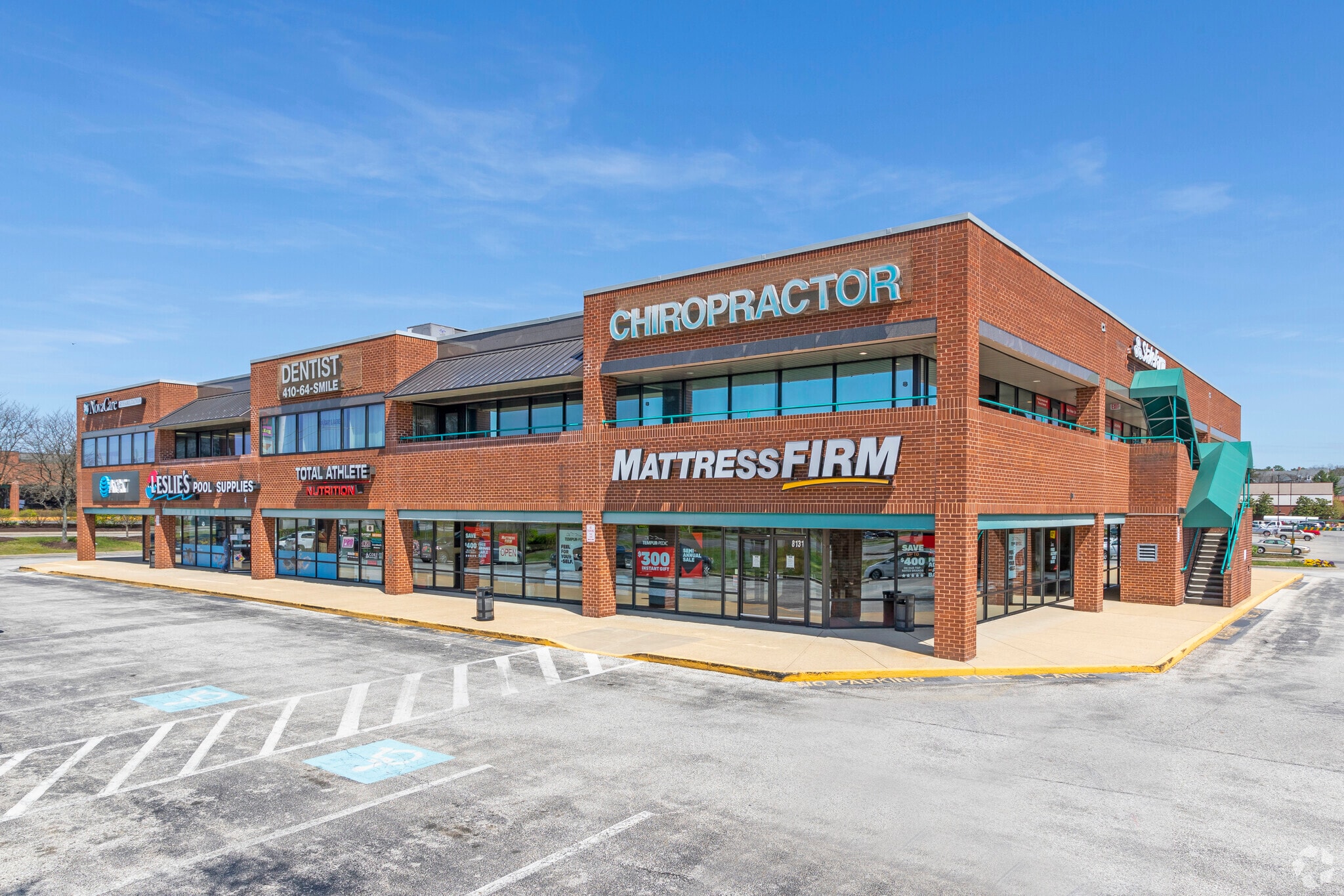 8131 Ritchie Hwy, Pasadena, MD à louer Photo principale– Image 1 sur 4